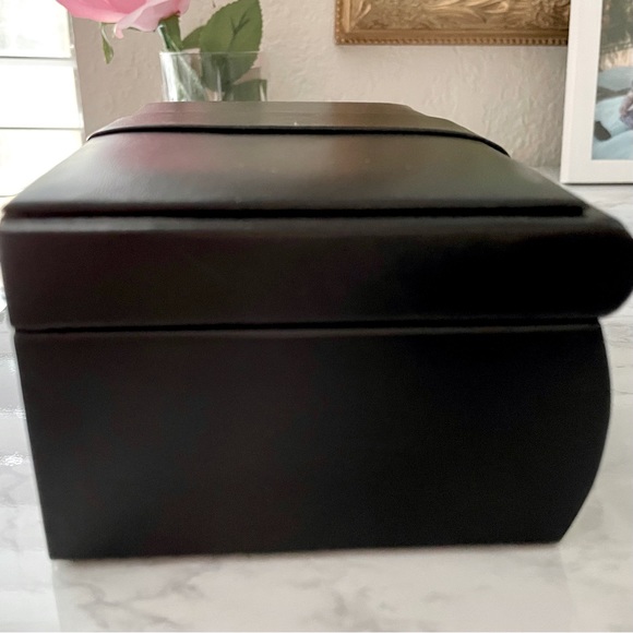 Black Leather Watch or Bracelet Valet - Picture 5 of 9